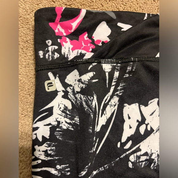 Lightly worn- Fabletics floral design leggings - Picture 4 of 4